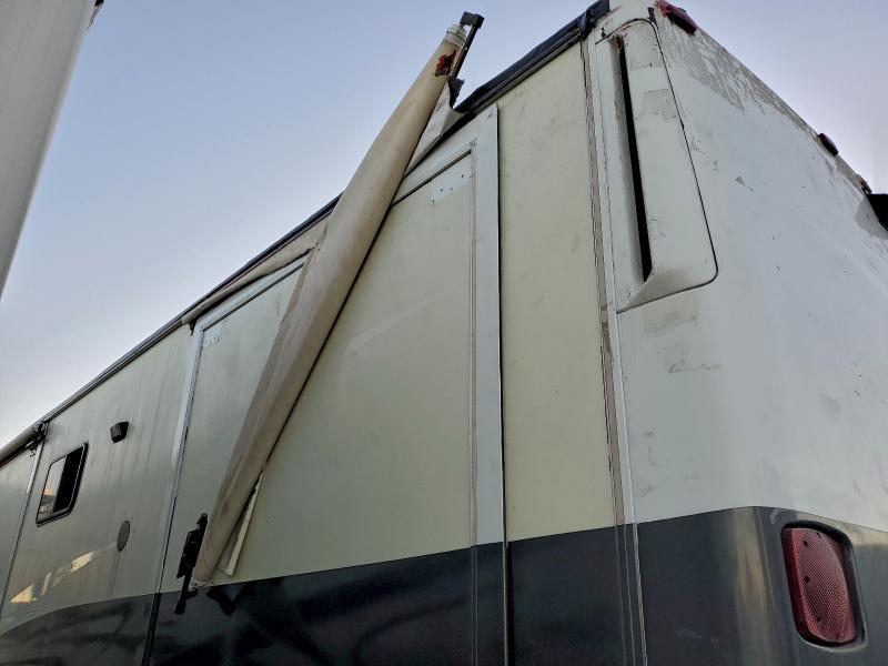 Photo 9 from auction – 2002 WINNEBAGO JOURNEY with VIN 4UZAAHAK32CJ83617