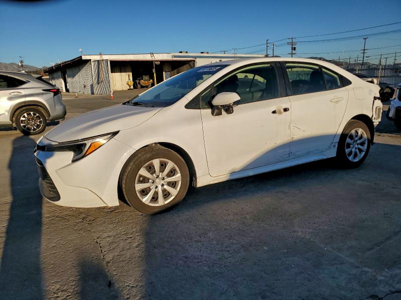 TOYOTA COROLLA LE 2023 with VIN JTDBCMFE7P3018580 - Photo from auction