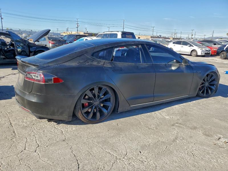 Photo 3 from auction – 2015 TESLA MODEL S with VIN 5YJSA1E16FF120263