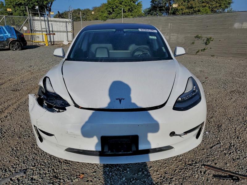 Photo 5 from auction – 2018 TESLA MODEL 3 with VIN 5YJ3E1EA9JF118430