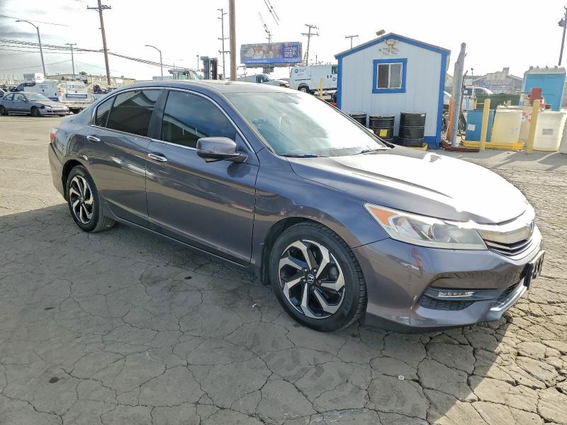 Photo 4 from auction – 2016 HONDA ACCORD EXL with VIN 1HGCR2F89GA099080