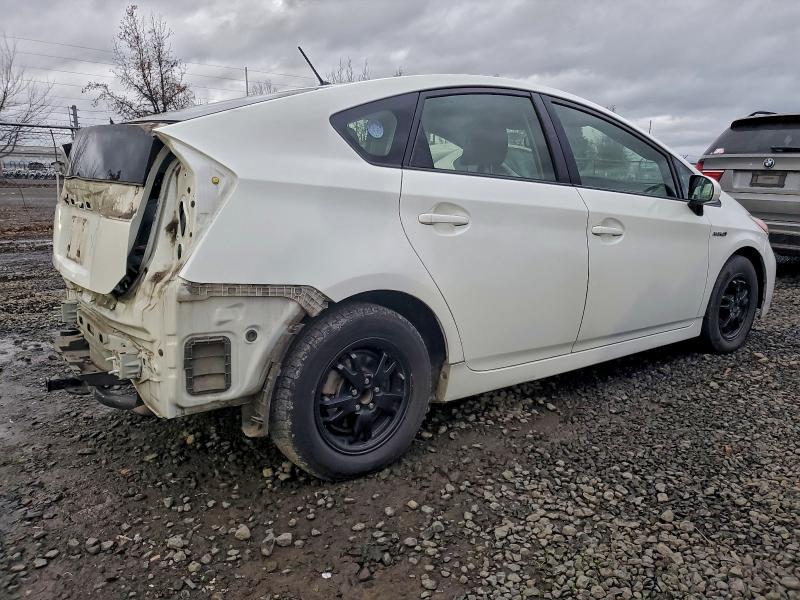 Photo 3 from auction – 2015 TOYOTA PRIUS with VIN JTDKN3DU6F0442668