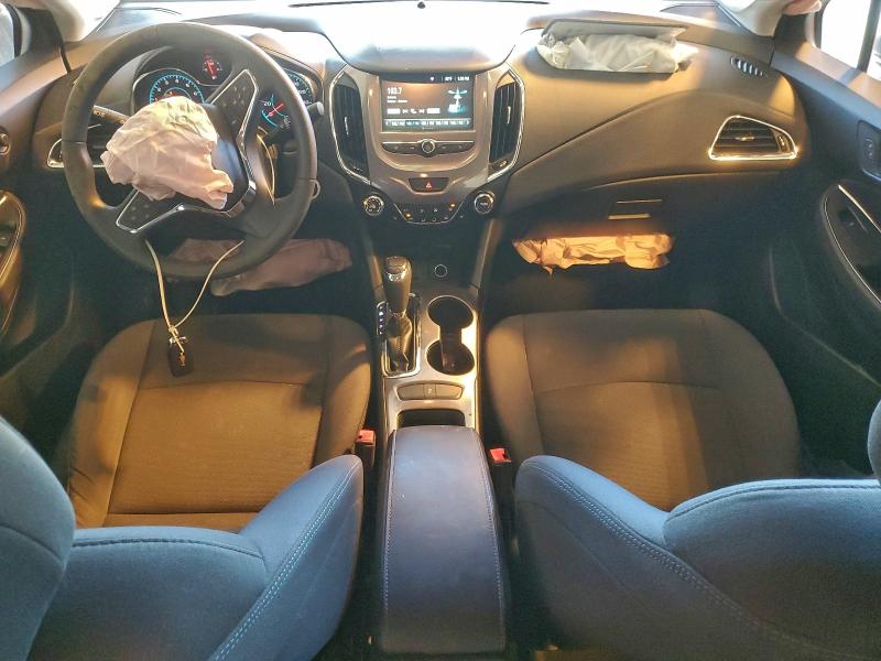 Photo 8 from auction – 2018 CHEVROLET CRUZE LT with VIN 1G1BE5SM7J7235052