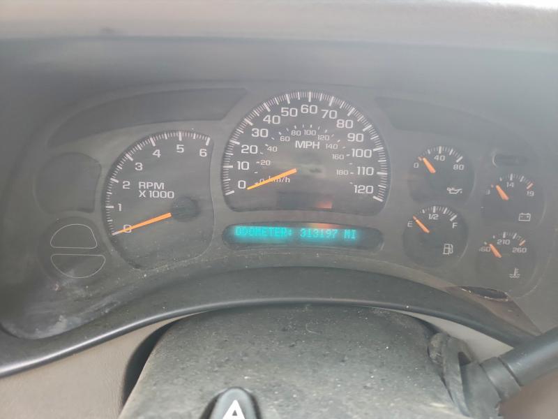 Photo 9 from auction – 2005 CHEVROLET SILVERADO with VIN 2GCEK19B551265955
