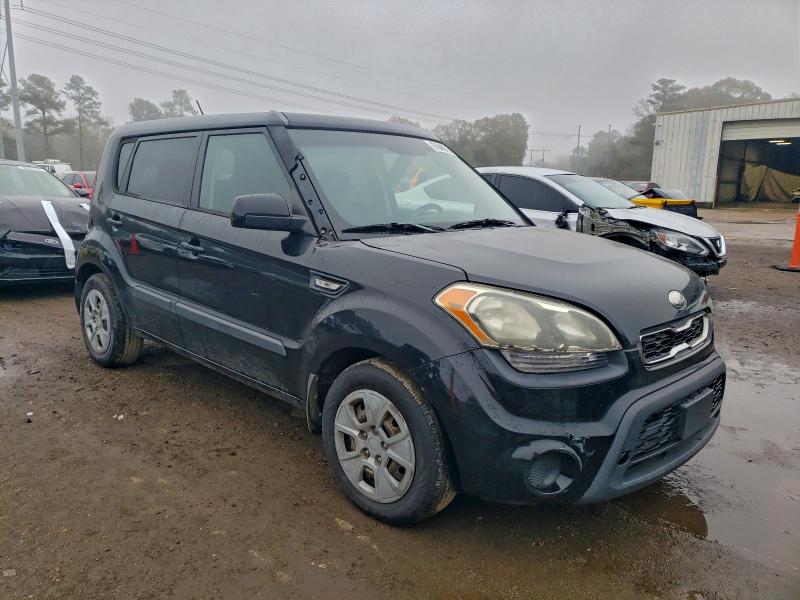 Photo 4 from auction – 2013 KIA SOUL with VIN KNDJT2A51D7610486