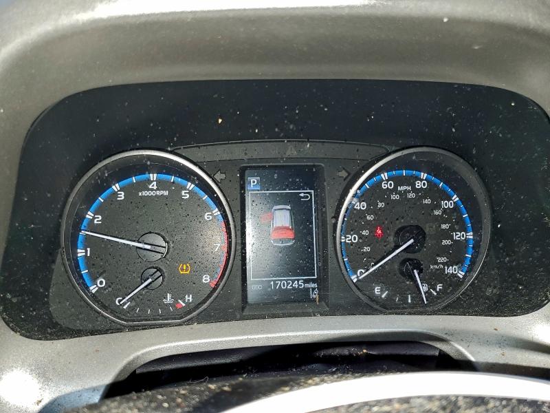 Photo 9 from auction – 2018 TOYOTA RAV4 LE with VIN 2T3BFREV4JW724237