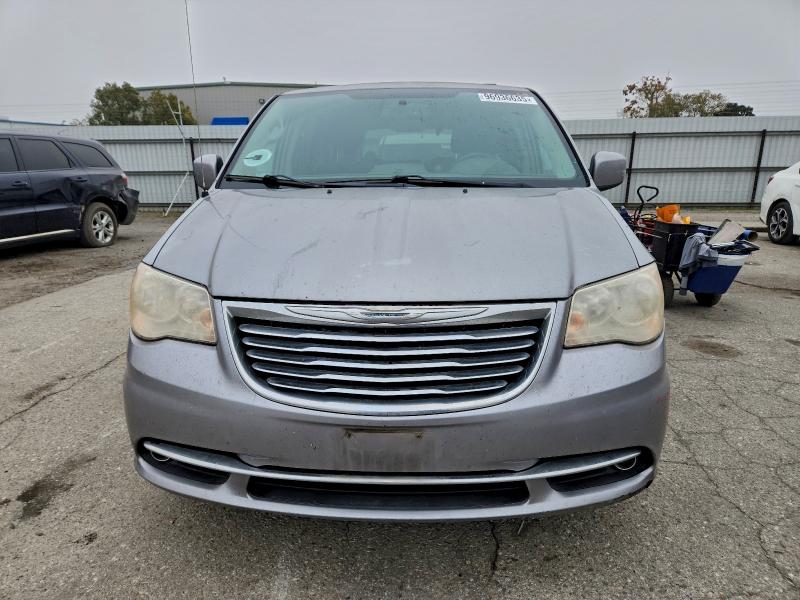 Photo 5 from auction – 2014 CHRYSLER TOWN & COU with VIN 2C4RC1BG8ER217887