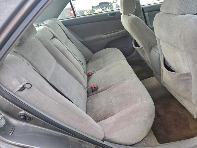 Photo 10 from auction – 2004 TOYOTA CAMRY LE with VIN 4T1BE32K34U931533