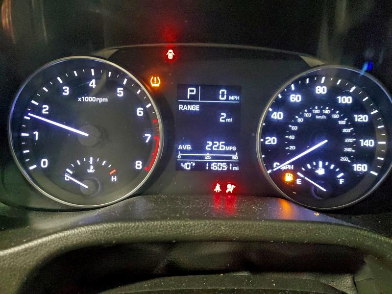 Photo 9 from auction – 2017 HYUNDAI ELANTRA with VIN 5NPD74LF7HH127508