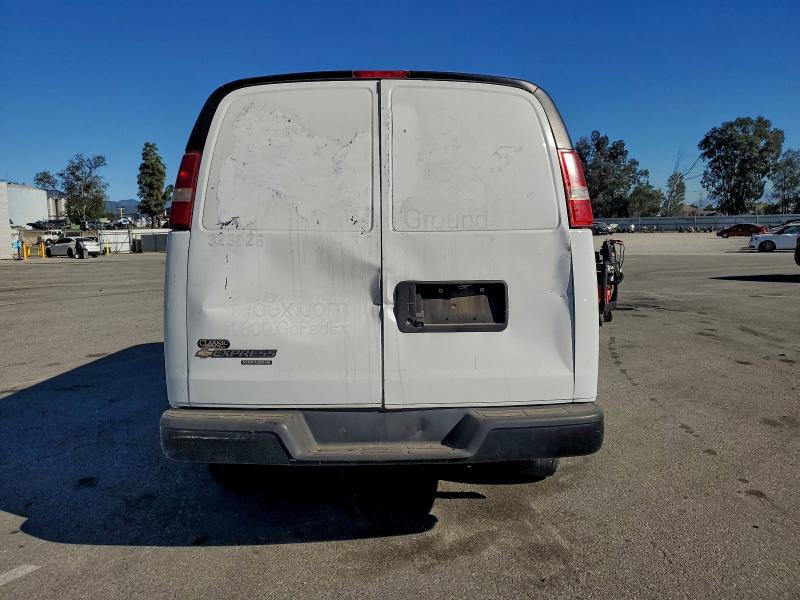 Photo 6 from auction – 2016 CHEVROLET EXPRESS with VIN 1GCWGBFF5G1145150