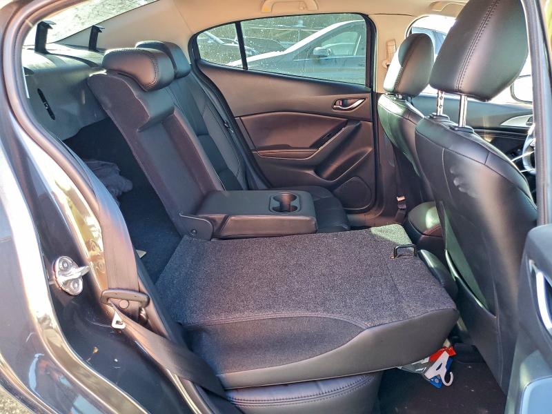 Photo 10 from auction – 2018 MAZDA 3 TOURING with VIN 3MZBN1V3XJM256774