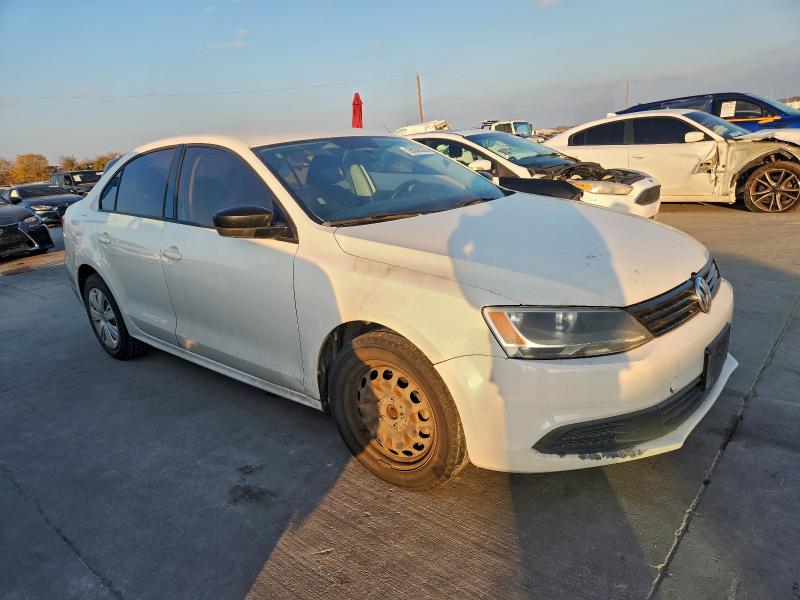 Photo 4 from auction – 2014 VOLKSWAGEN JETTA BASE with VIN 3VW2K7AJ1EM241778