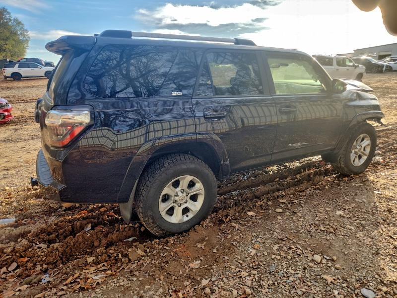 Photo 3 from auction – 2020 TOYOTA 4RUNNER SR with VIN JTEZU5JR0L5218528