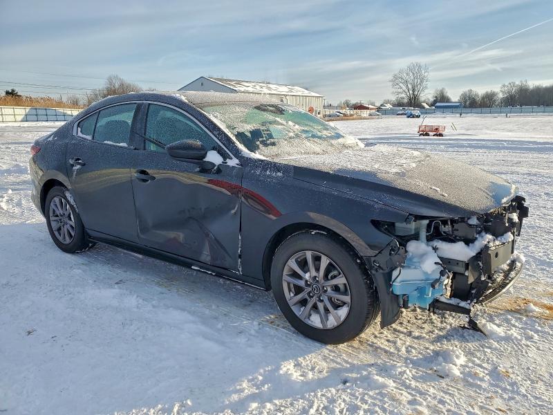 Photo 4 from auction – 2022 MAZDA 3 with VIN 3MZBPAA72NM307354