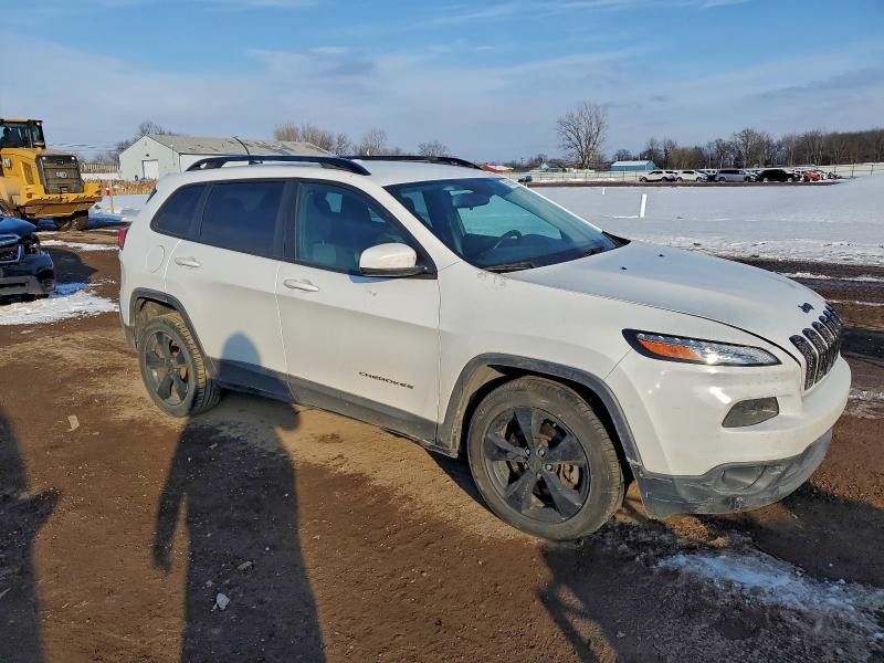 Photo 4 from auction – 2018 JEEP CHEROKEE L with VIN 1C4PJLCB6JD542983
