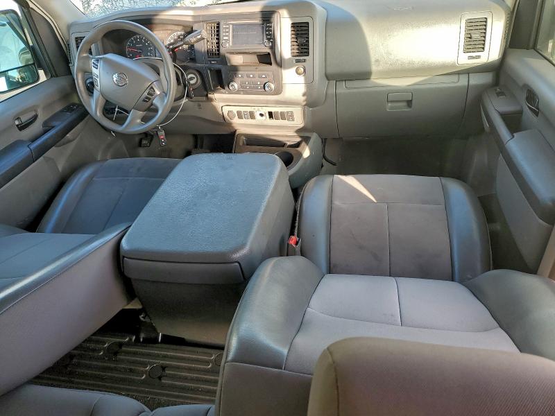 Photo 8 from auction – 2016 NISSAN NV 3500 S with VIN 5BZBF0AA8GN851829