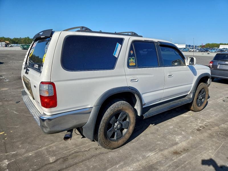 Photo 3 from auction – 1999 TOYOTA 4RUNNER SR with VIN JT3GN86R3X0097942