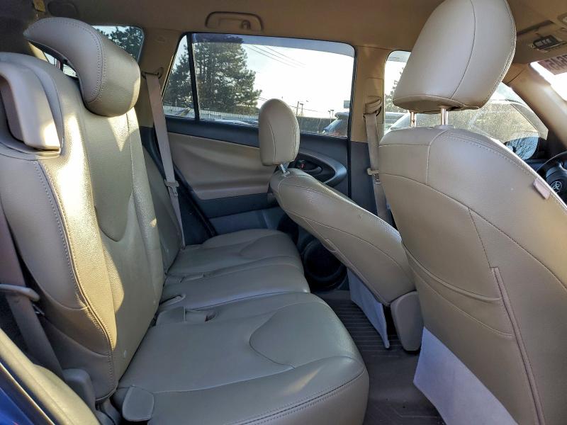 Photo 11 from auction – 2011 TOYOTA RAV4 with VIN JTMBF4DV4BD041697