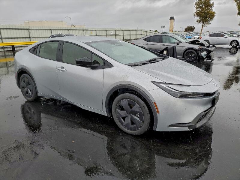 Photo 4 from auction – 2026 TOYOTA PRIUS LE with VIN JTDACAAU2T3073005