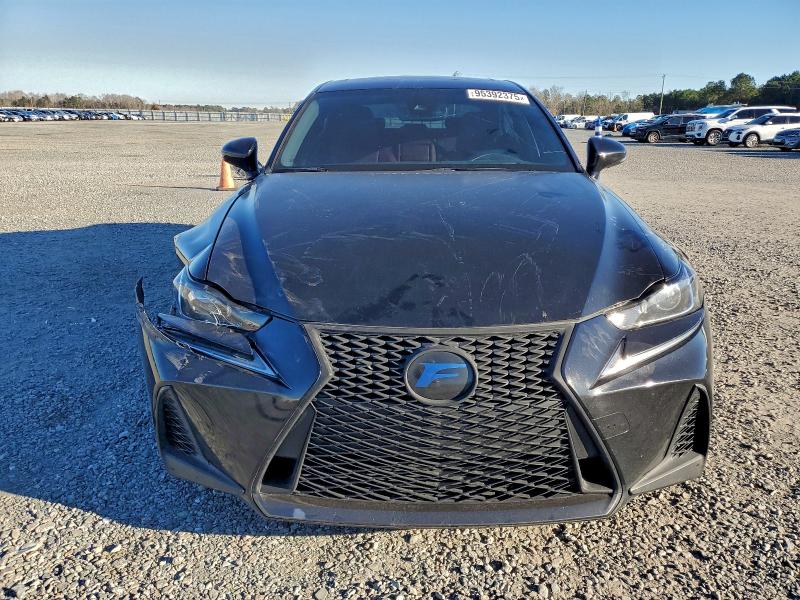 Photo 5 from auction – 2019 LEXUS IS 300 with VIN JTHC81D24K5040061