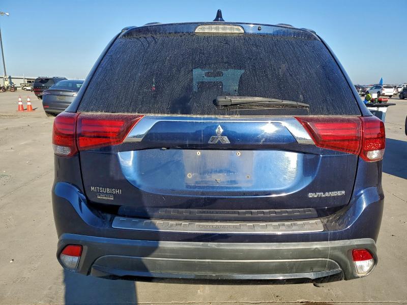 Photo 6 from auction – 2018 MITSUBISHI OUTLANDER with VIN JA4AD3A38JZ021544