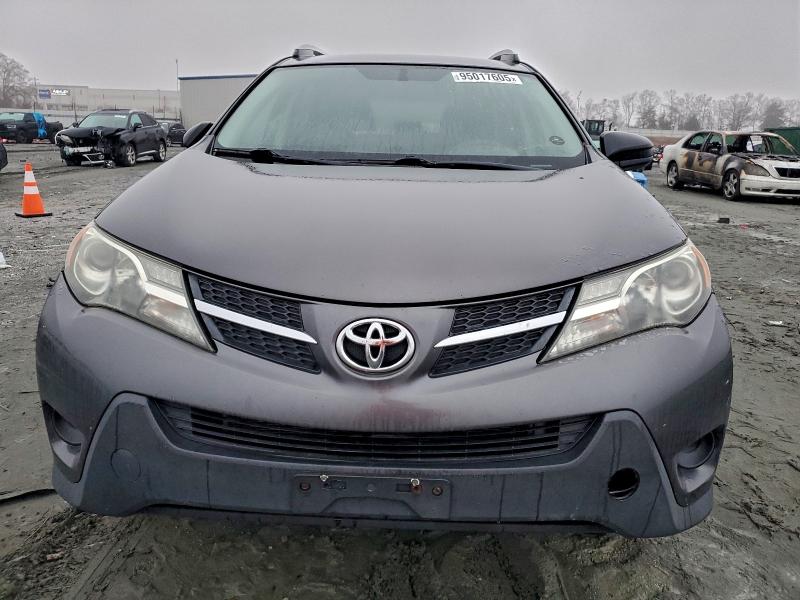 Photo 5 from auction – 2015 TOYOTA RAV4 LE with VIN 2T3BFREV2FW242311