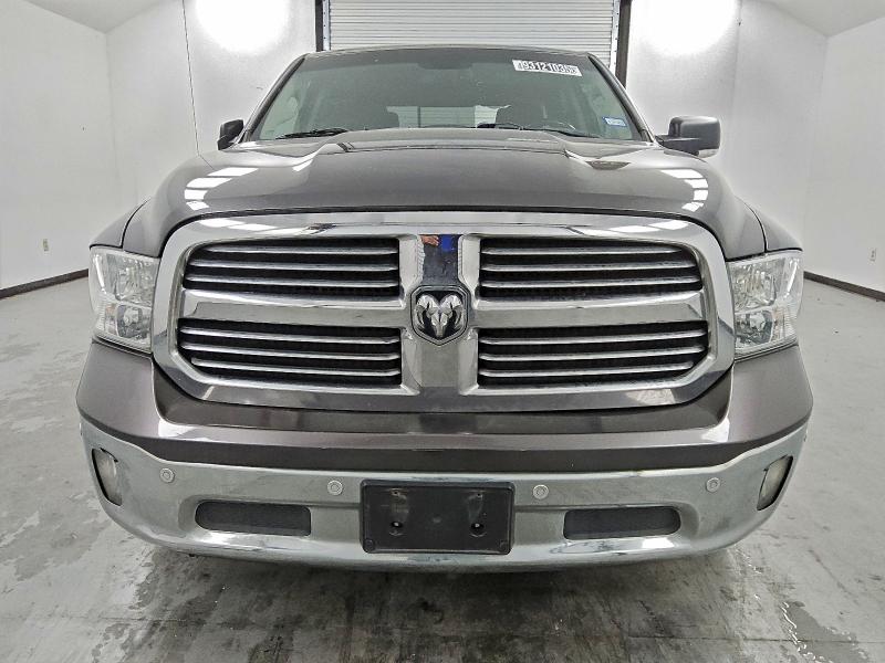 Photo 5 from auction – 2016 RAM 1500 SLT with VIN 1C6RR6LG3GS403775