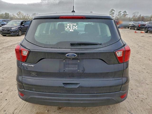 Photo 6 from auction – 2019 FORD ESCAPE S with VIN 1FMCU0F7XKUA18518
