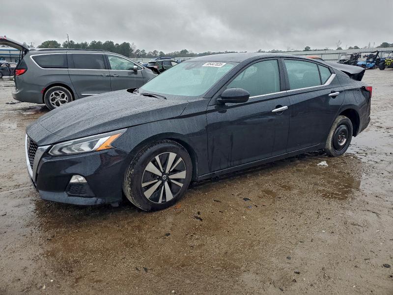 NISSAN ALTIMA SV 2021 with VIN 1N4BL4DV8MN394584 - Photo from auction