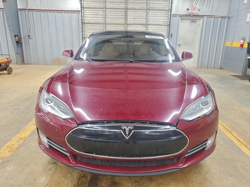 Photo 5 from auction – 2012 TESLA MODEL S with VIN 5YJSA1DN9CFS00947