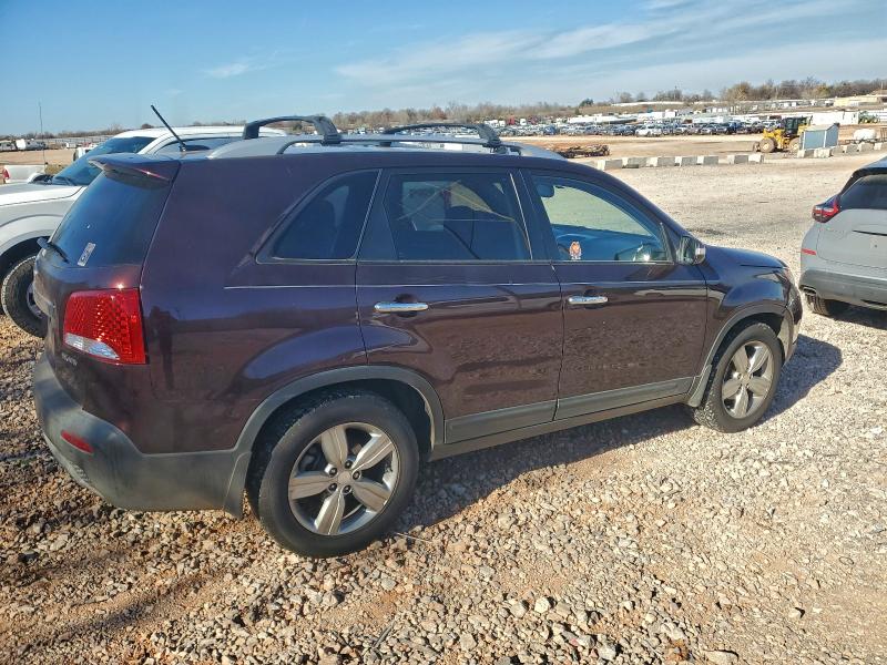 Photo 3 from auction – 2013 KIA SORENTO with VIN 5XYKU4A26DG345456