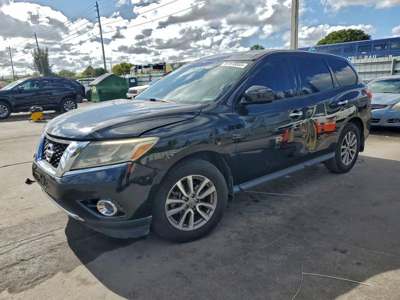 NISSAN PATHFINDER 2015 z numerem VIN 5N1AR2MN6FC697950 - Zdjęcie z aukcji