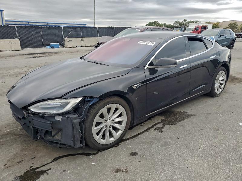 TESLA MODEL S 2017 with VIN 5YJSA1E11HF178817 - Photo from auction