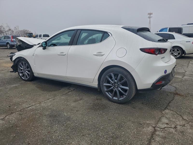 Photo 2 from auction – 2021 MAZDA 3 SELECT with VIN JM1BPAKL8M1403810