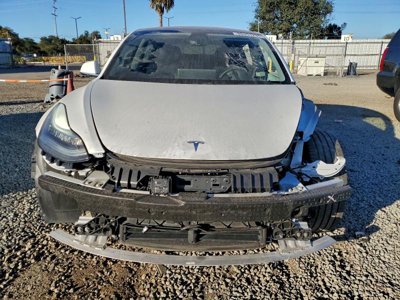 Photo 5 from auction – 2020 TESLA MODEL 3 with VIN 5YJ3E1EAXLF744927