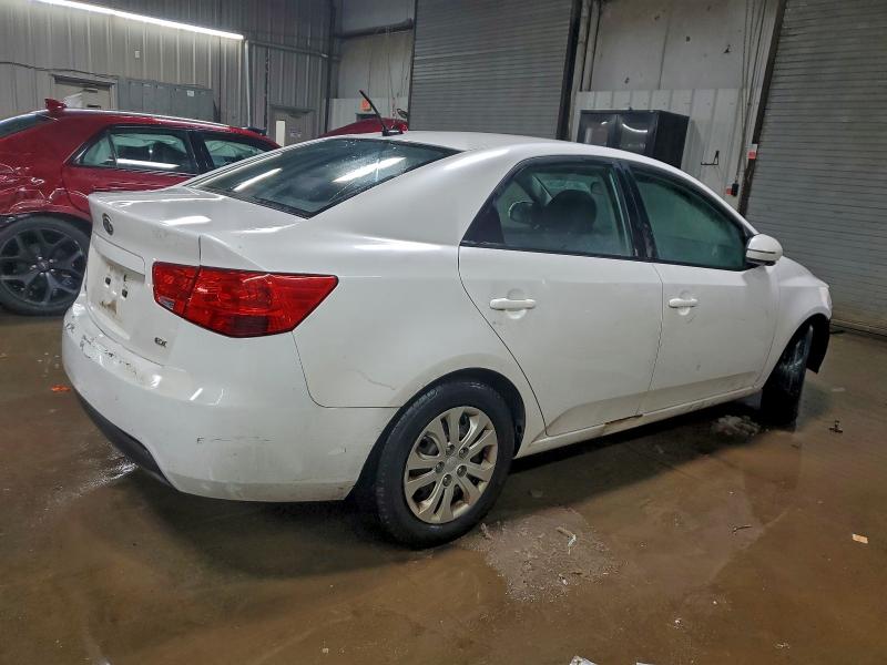 Photo 3 from auction – 2013 KIA FORTE EX with VIN KNAFU4A28D5647564