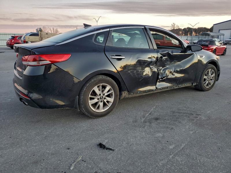 Photo 3 from auction – 2016 KIA OPTIMA LX with VIN 5XXGT4L33GG097397