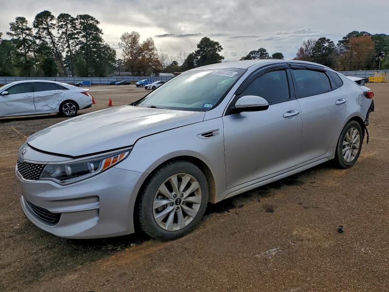 KIA OPTIMA EX 2016 с VIN 5XXGU4L31GG112752 - Фото с аукциона