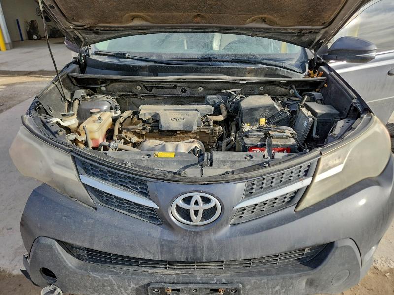 Photo 12 from auction – 2015 TOYOTA RAV4 with VIN JTMDFREV8FD130067