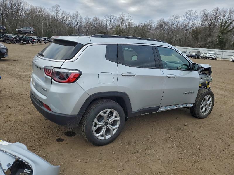 Photo 3 from auction – 2025 JEEP COMPASS LA with VIN 3C4NJDBN6ST620568