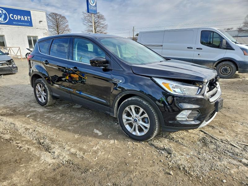 Photo 4 from auction – 2019 FORD ESCAPE SE with VIN 1FMCU9GD7KUB19153
