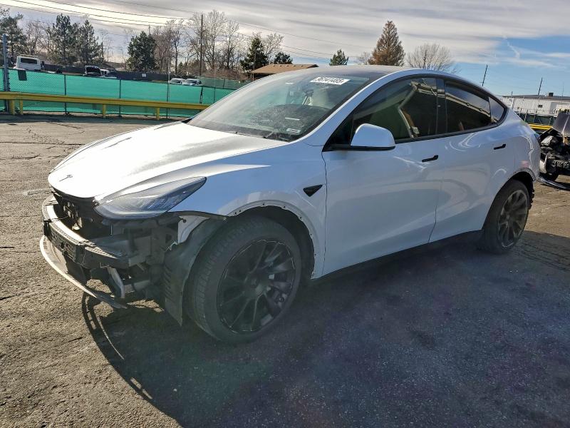 TESLA MODEL Y 2021 с VIN 5YJYGDEE5MF089940 - Снимка от търг