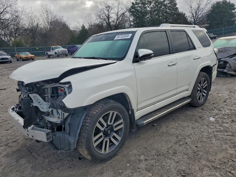 TOYOTA 4RUNNER SR 2015 with VIN JTEBU5JR3F5252565 - Photo from auction