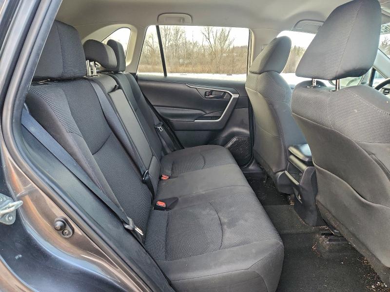 Photo 11 from auction – 2020 TOYOTA RAV4 LE with VIN 2T3G1RFV5LC130277