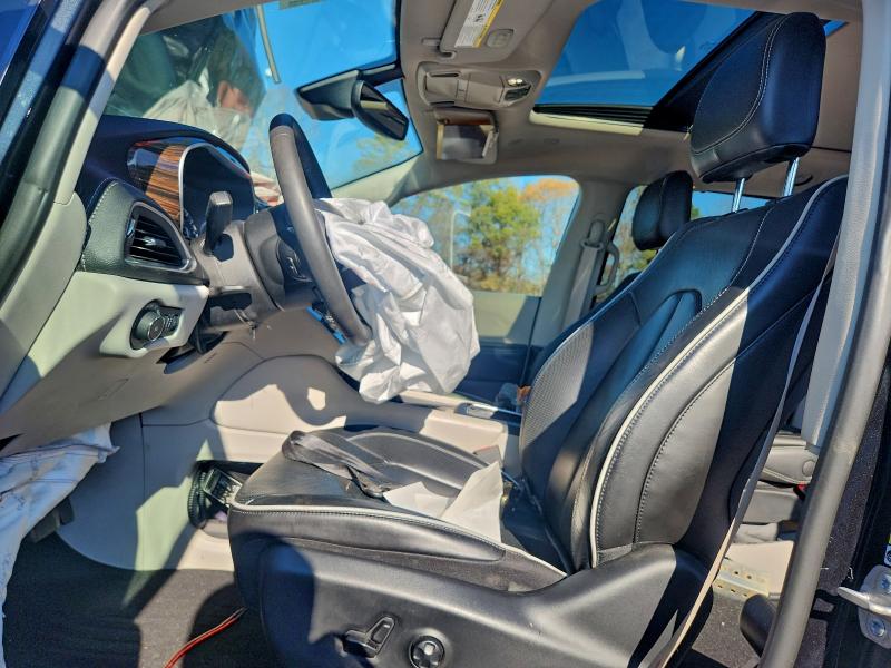 Photo 7 from auction – 2023 CHRYSLER PACIFICA L with VIN 2C4RC3GG2PR513866