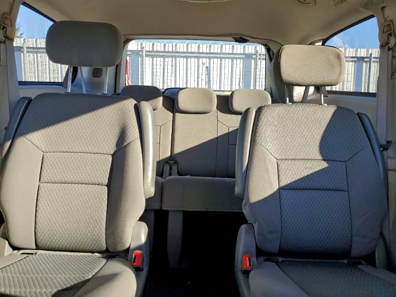Photo 10 from auction – 2010 CHRYSLER TOWN & COU with VIN 2A4RR5D15AR413286