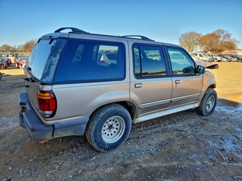 Photo 3 from auction – 1997 FORD EXPLORER with VIN 1FMDU32X8VUD53129
