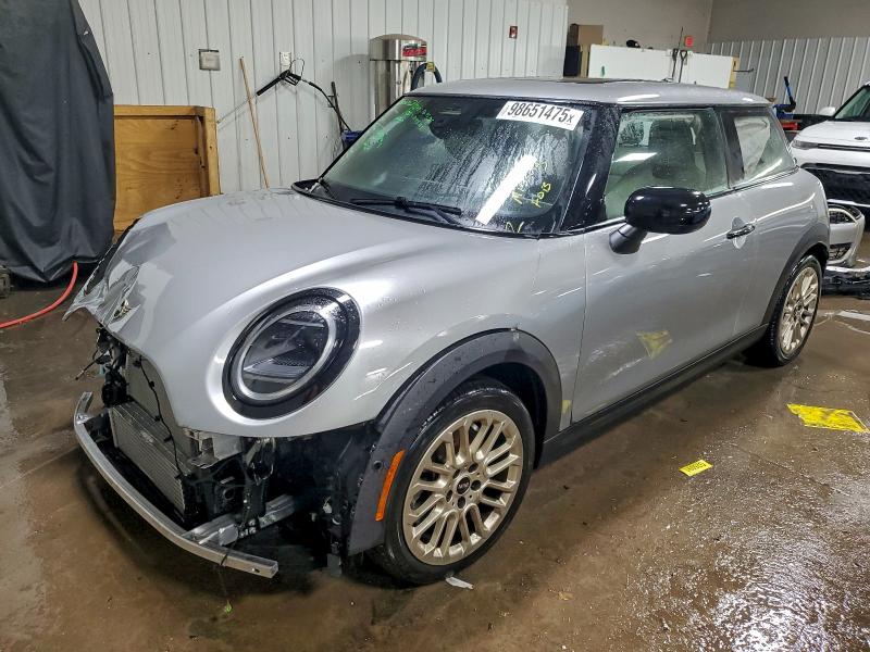 MINI COOPER BAS 2025 with VIN WMW13GD00S2W37957 - Photo from auction