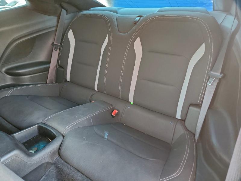 Photo 10 from auction – 2018 CHEVROLET CAMARO LT with VIN 1G1FB1RX0J0125889