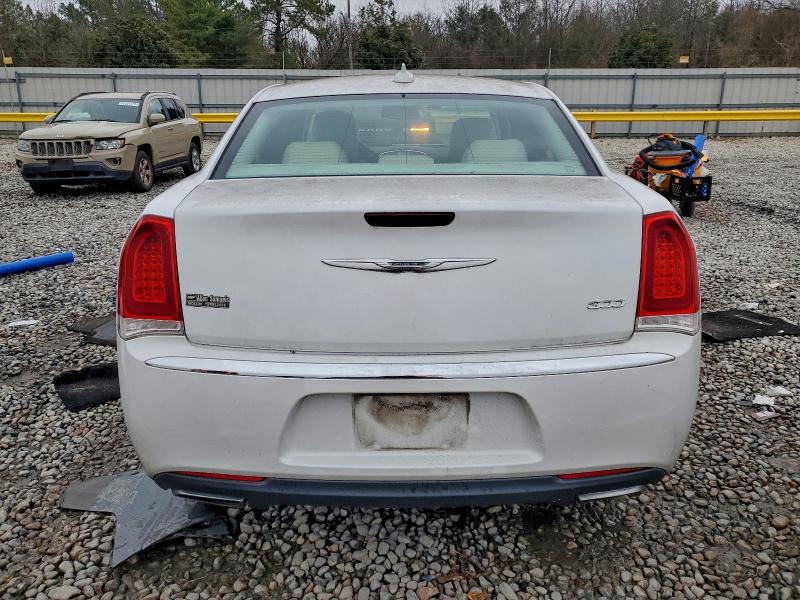 Photo 6 from auction – 2016 CHRYSLER 300 LIMITE with VIN 2C3CCAAG6GH135418